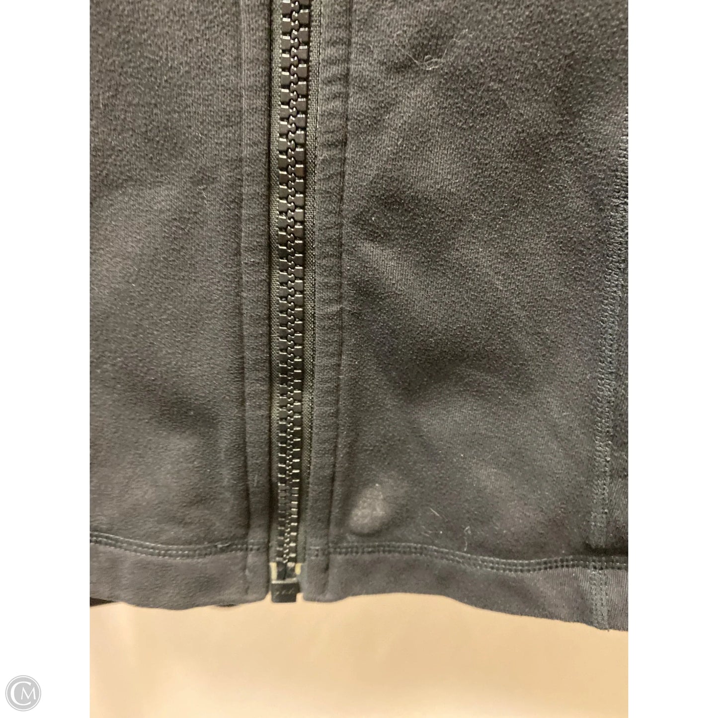 Athletic Top Long Sleeve Collar By Lululemon In Black, Size: 6