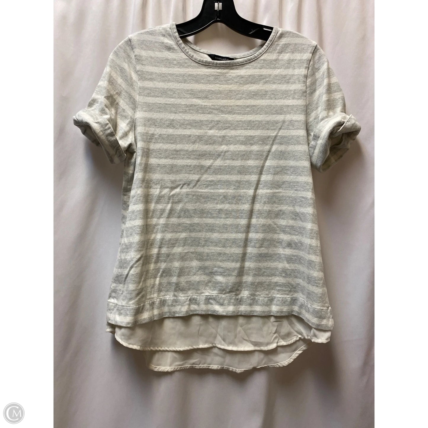 Top Short Sleeve By Banana Republic In Grey, Size: Sp