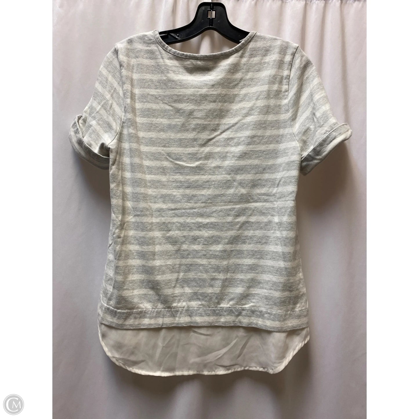 Top Short Sleeve By Banana Republic In Grey, Size: Sp