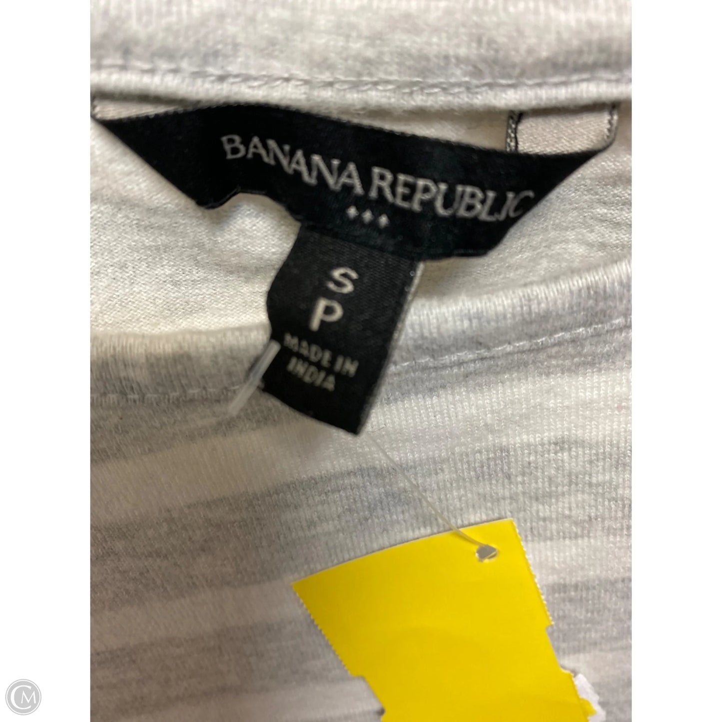 Top Short Sleeve By Banana Republic In Grey, Size: Sp