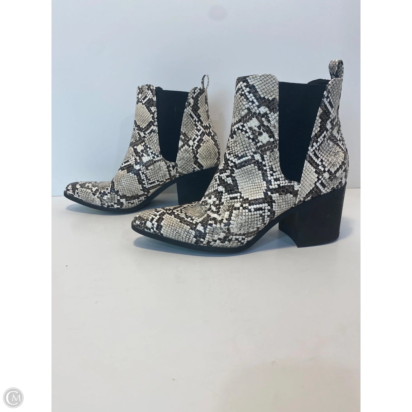 Boots Ankle Heels By Just Fab In Animal Print, Size: 7.5