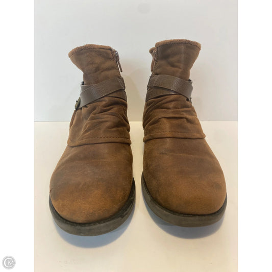 Boots Ankle Flats By Clothes Mentor In Brown, Size: 7