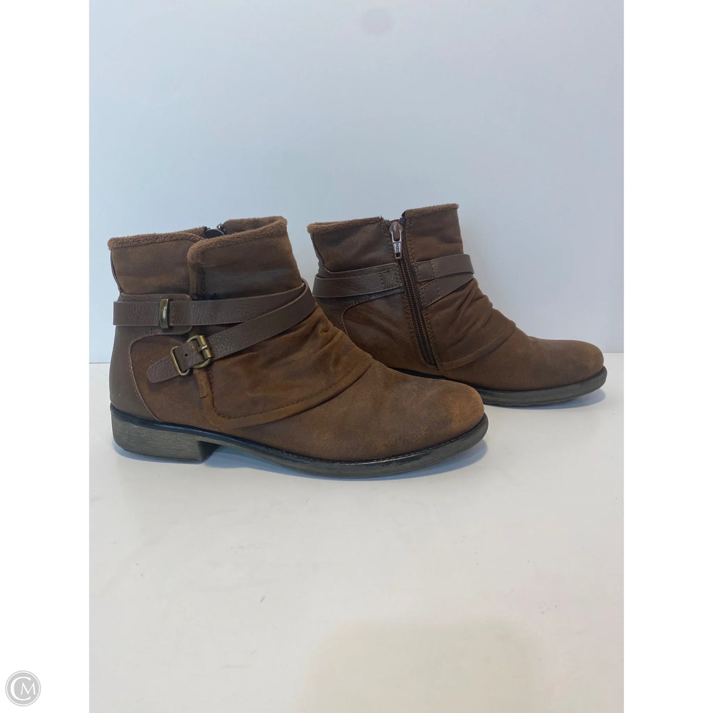 Boots Ankle Flats By Clothes Mentor In Brown, Size: 7