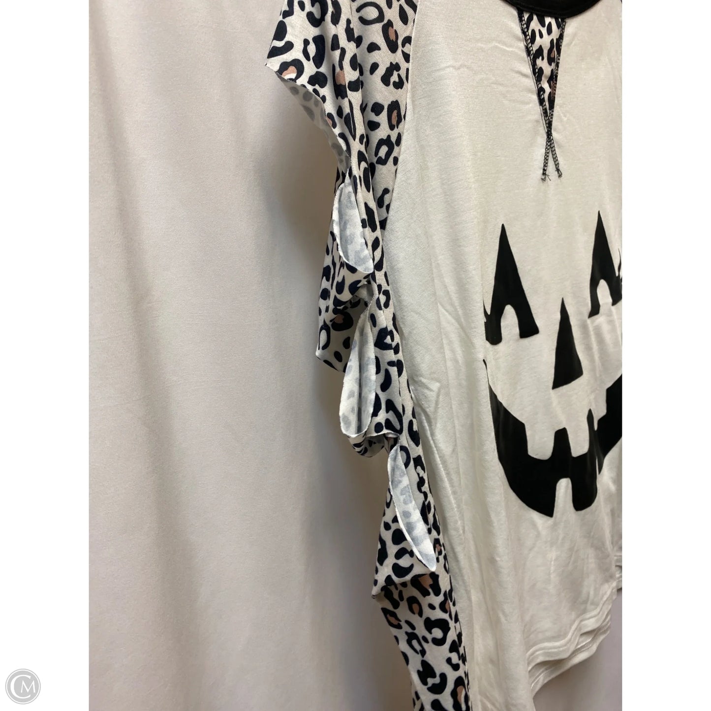 Top Long Sleeve By Clothes Mentor In Animal Print, Size: L