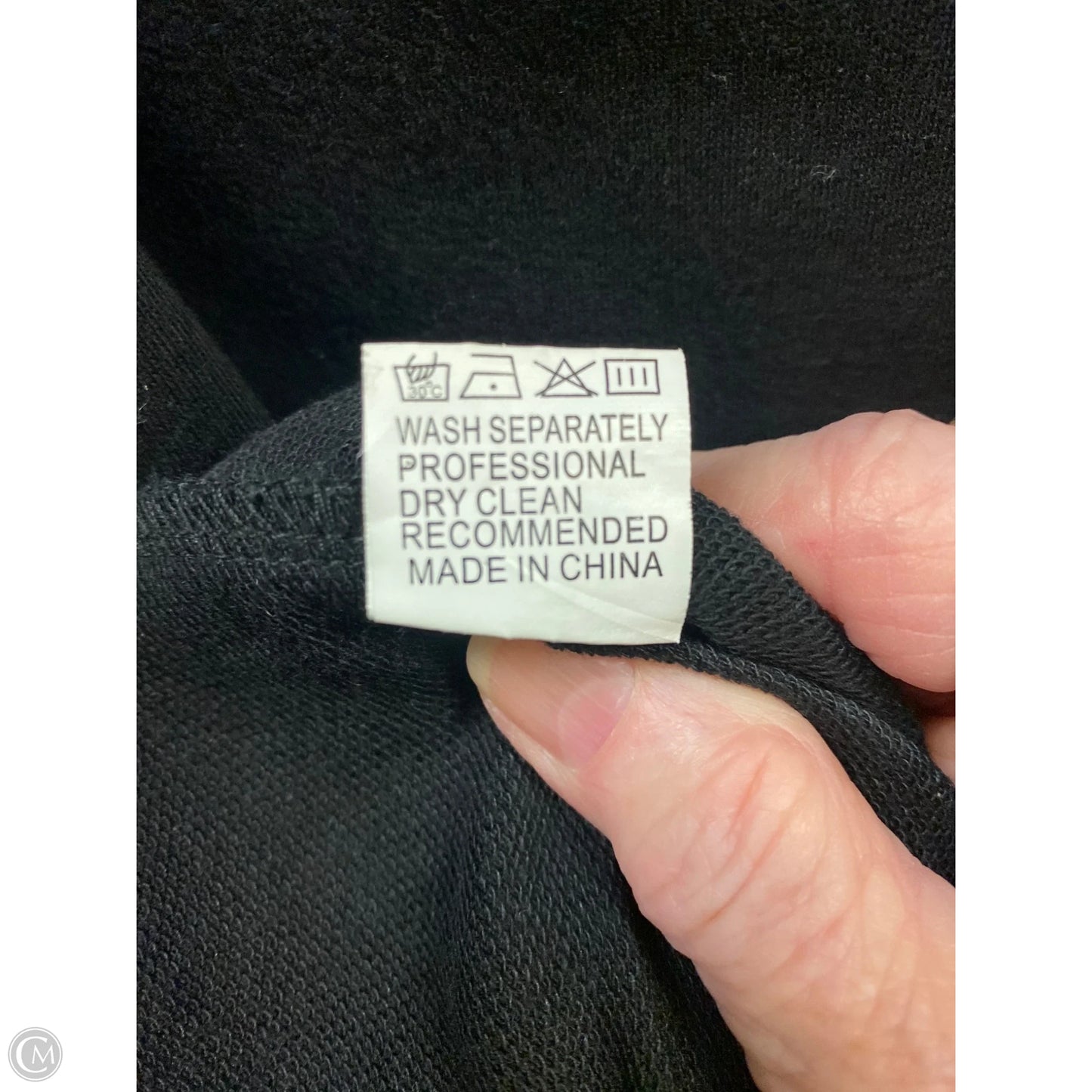 Top Long Sleeve By Clothes Mentor In Black, Size: L