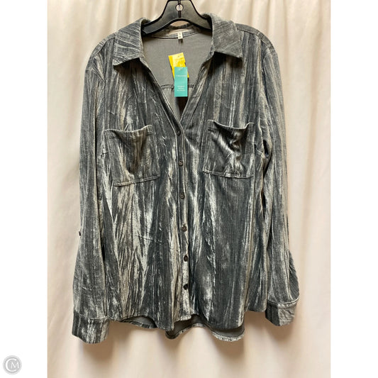 Top Long Sleeve By Maurices In Grey, Size: Xl