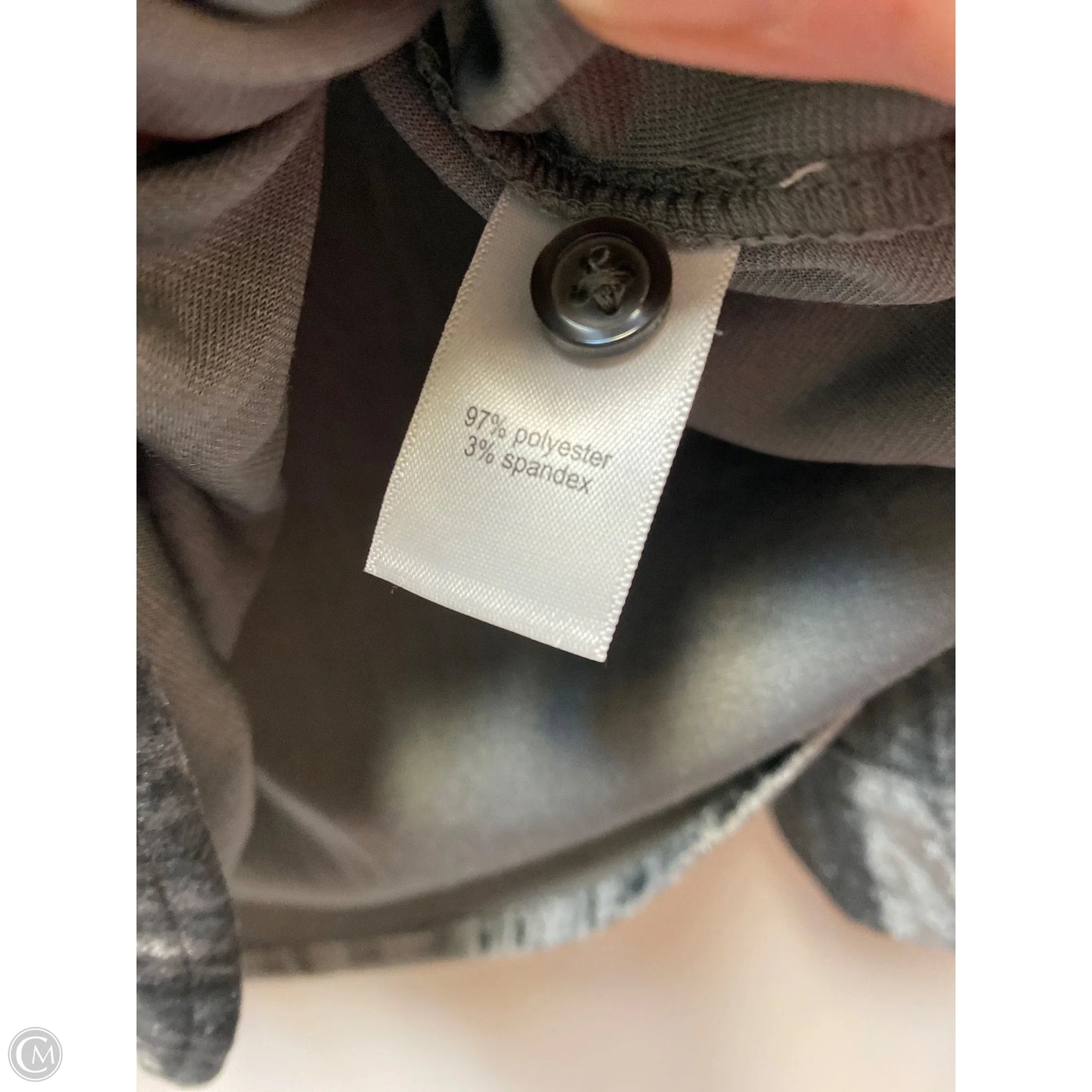 Top Long Sleeve By Maurices In Grey, Size: Xl