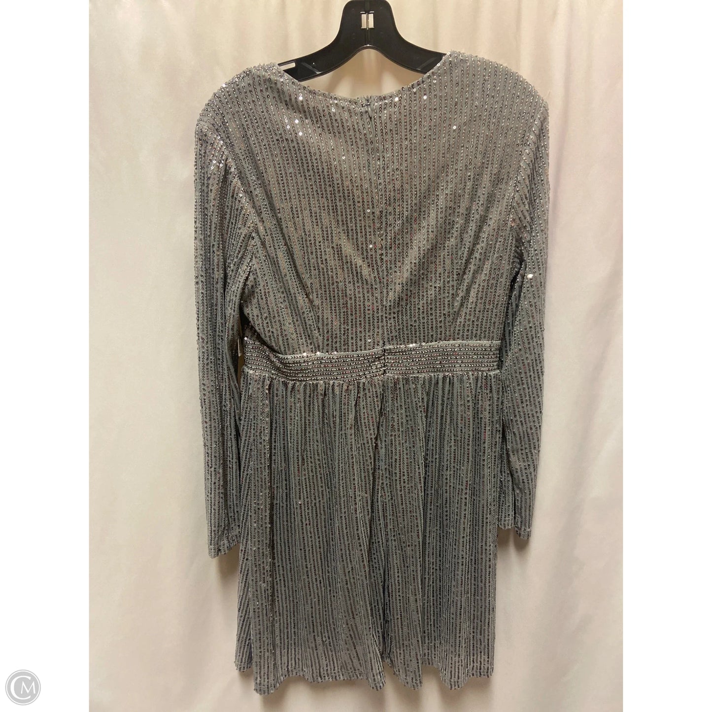 Dress Casual Midi By Clothes Mentor In Silver, Size: L