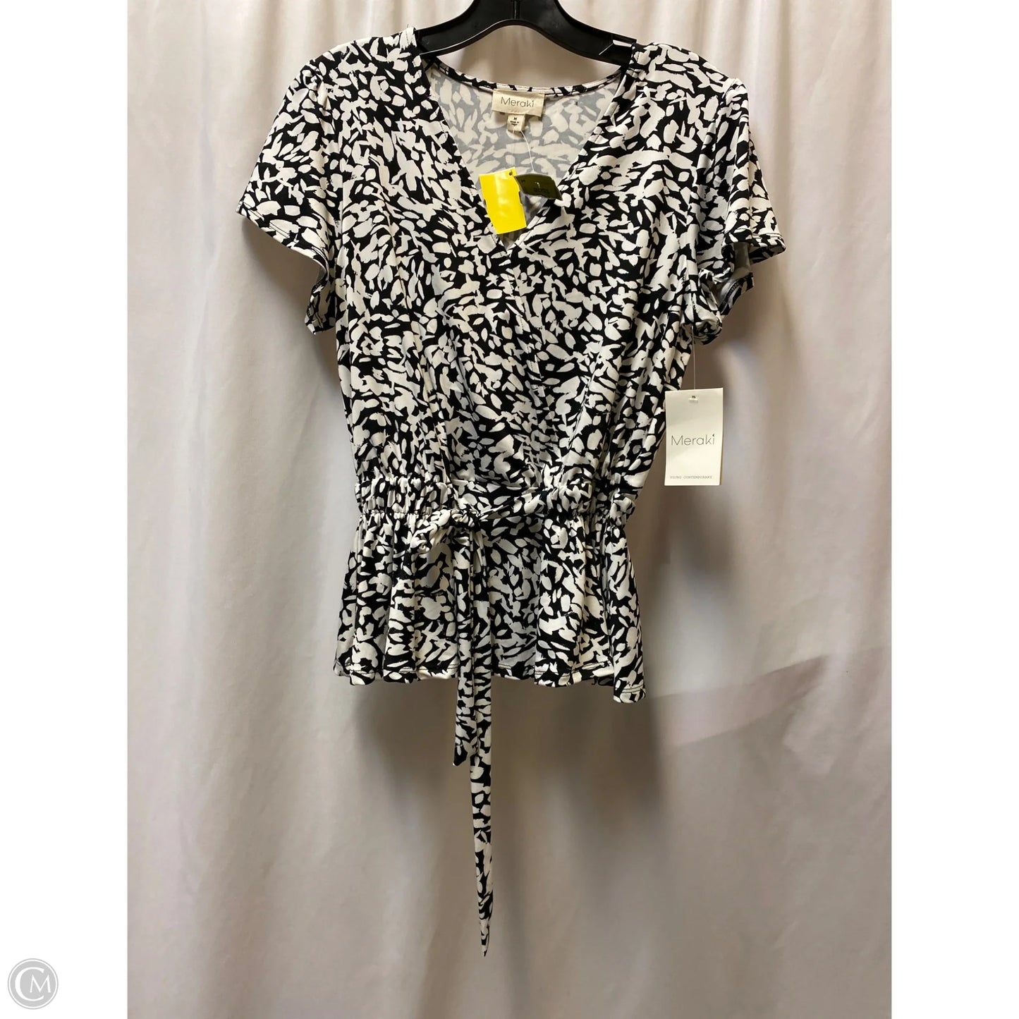 Top Short Sleeve By Meraki In Black, Size: M