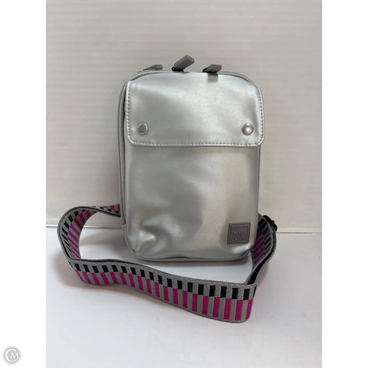 Crossbody By Clothes Mentor, Size: Medium