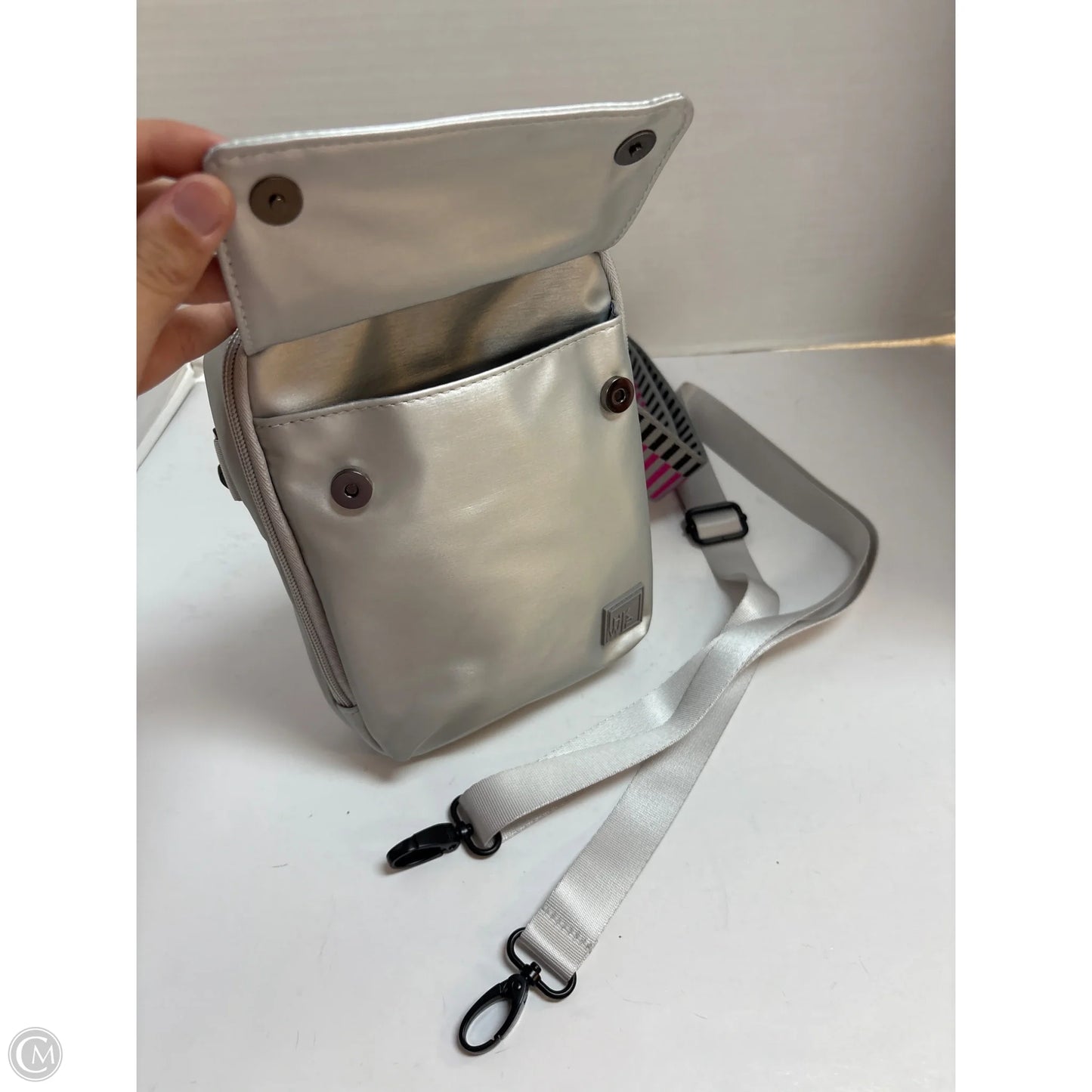 Crossbody By Clothes Mentor, Size: Medium