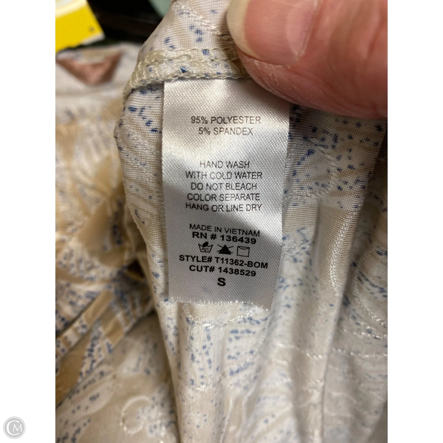 Top Short Sleeve By Clothes Mentor In Beige, Size: S