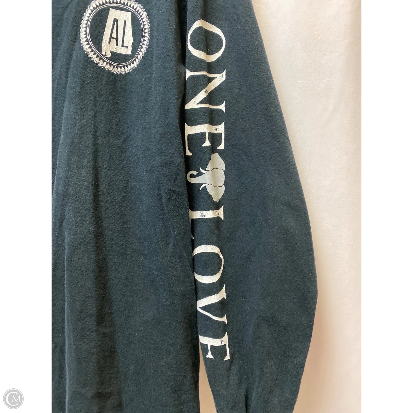 Top Long Sleeve By Gildan In Black, Size: L