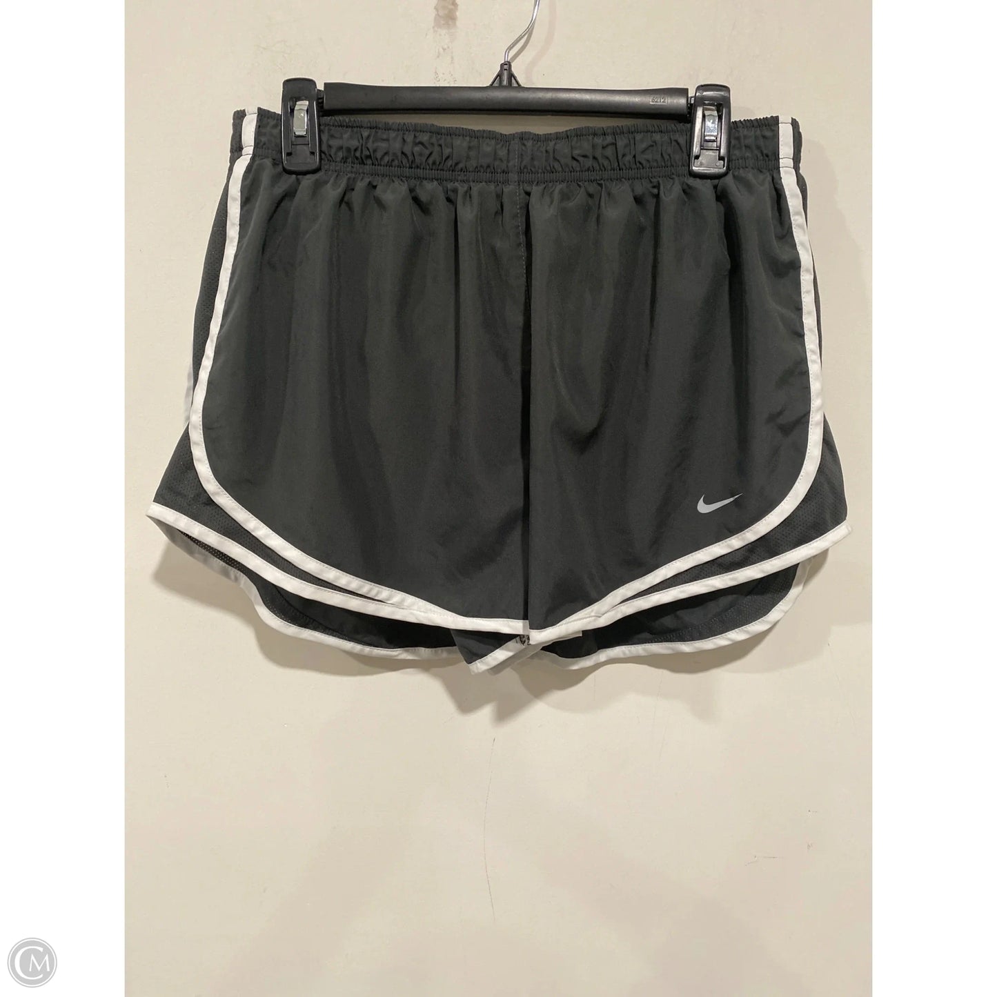 Athletic Shorts By Nike In Grey, Size: Xl