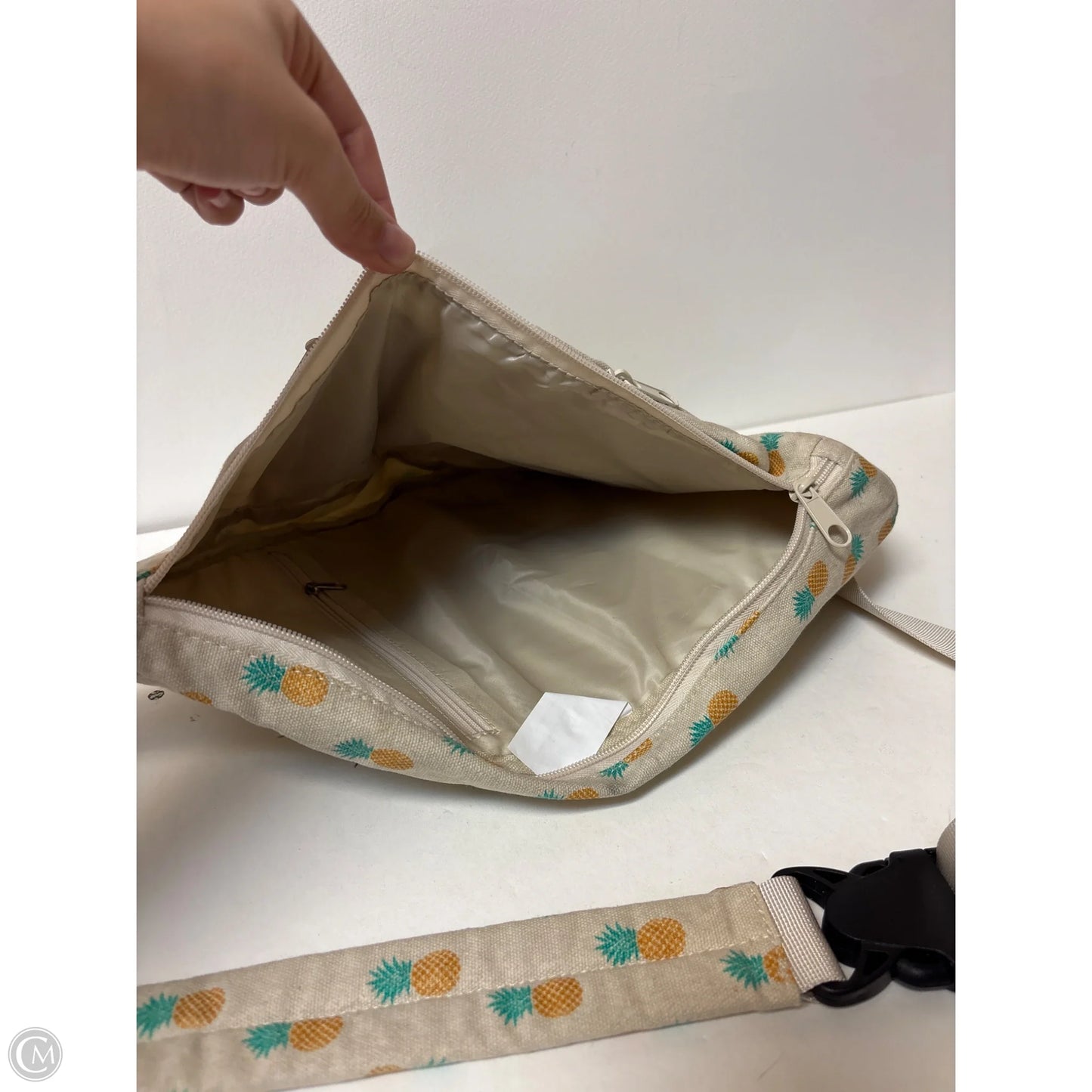 Handbag By Clothes Mentor, Size: Large