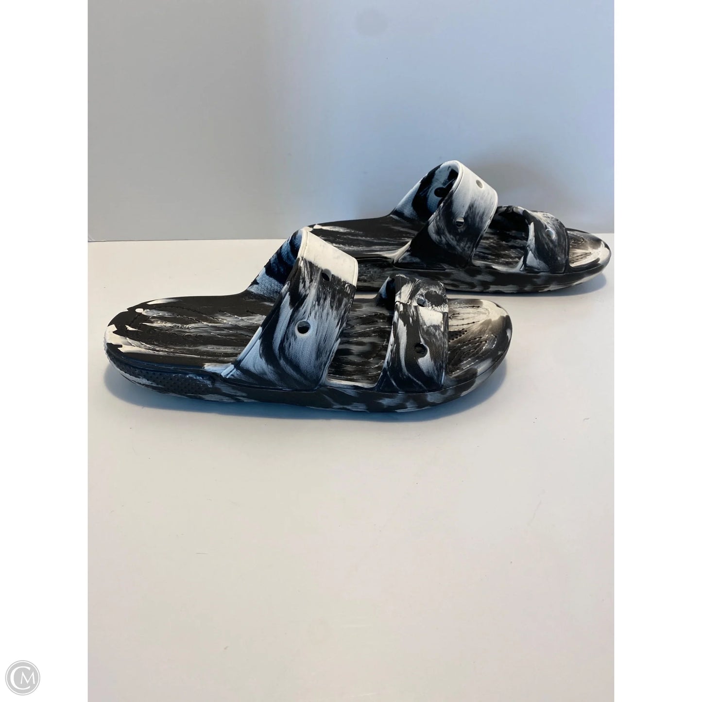 Sandals Flats By Crocs In Black & White, Size: 11