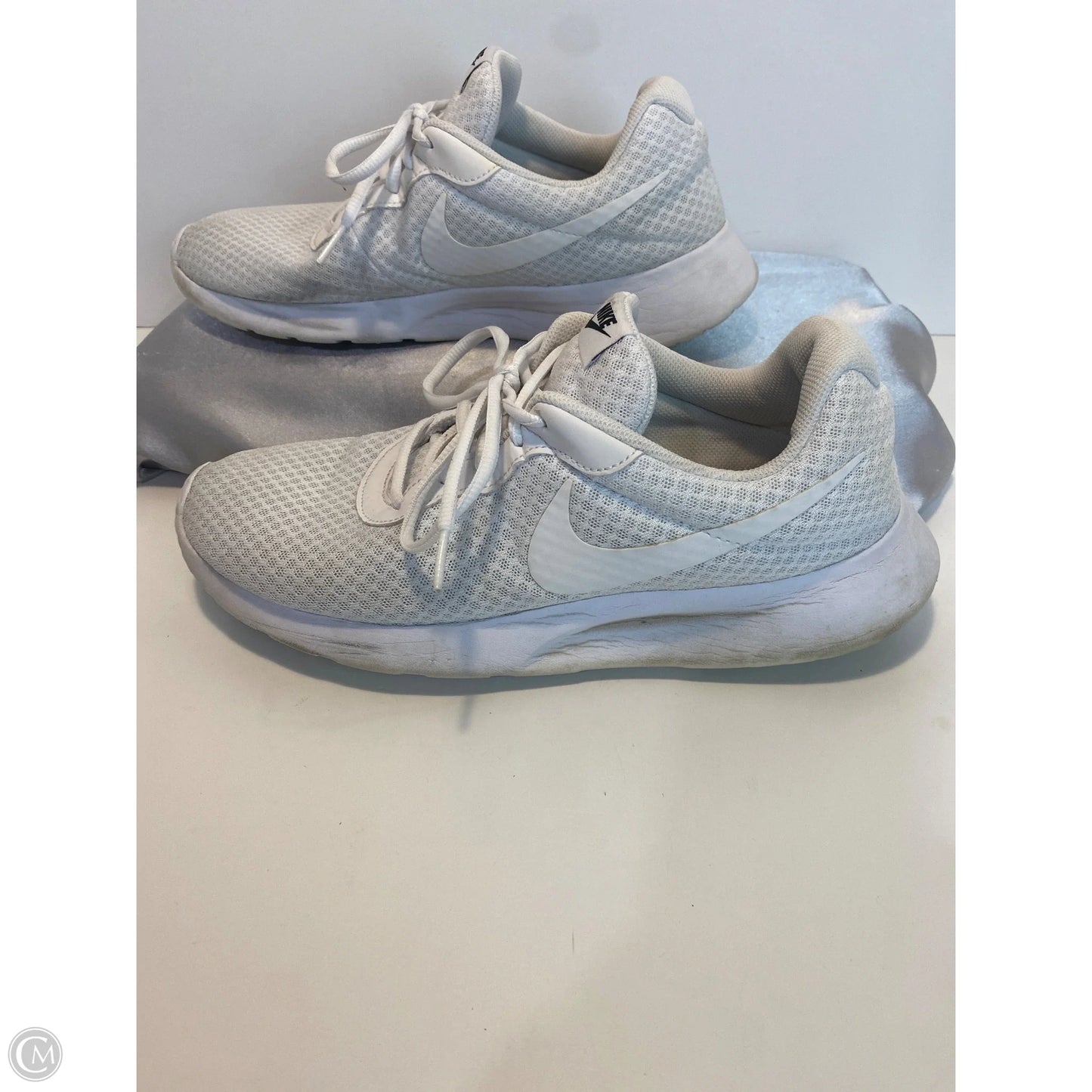 Shoes Athletic By Nike In White, Size: 11