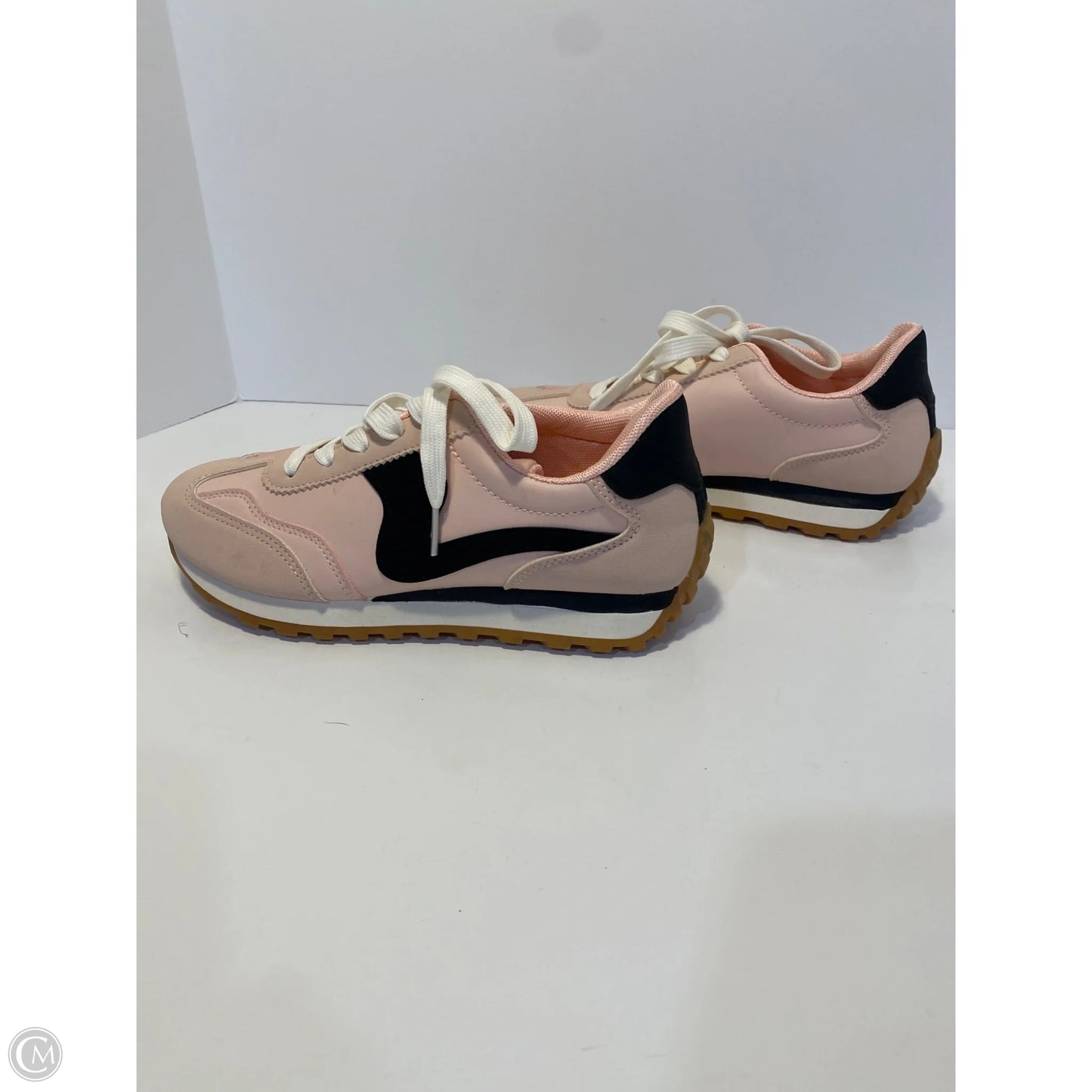 Shoes Athletic By Yoki In Pink, Size: 8