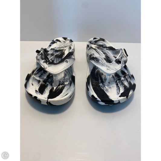 Sandals Flip Flops By Crocs In Black & White, Size: 11