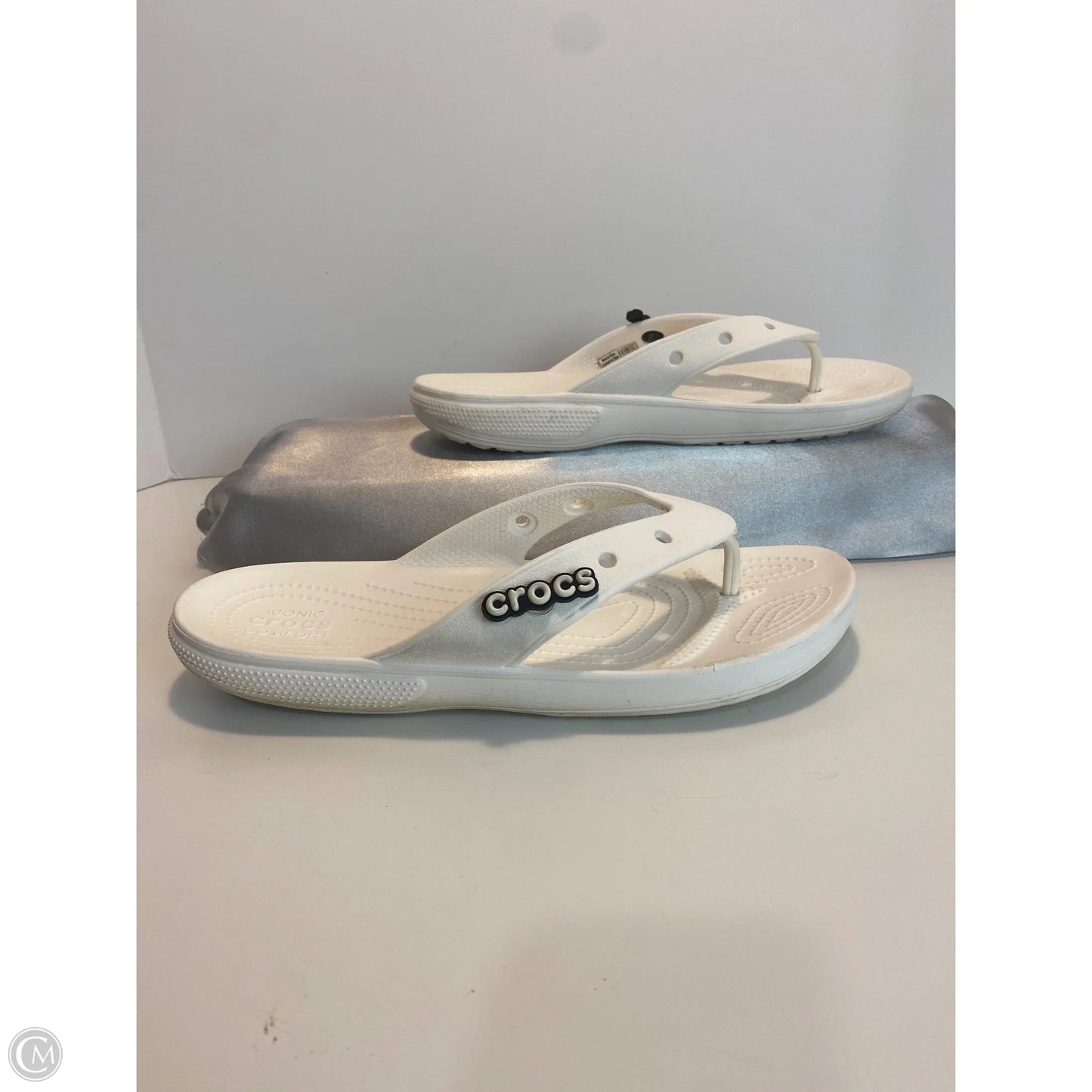 Sandals Flip Flops By Crocs In White, Size: 10