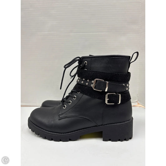 Boots Ankle Flats By Clothes Mentor In Black, Size: 9