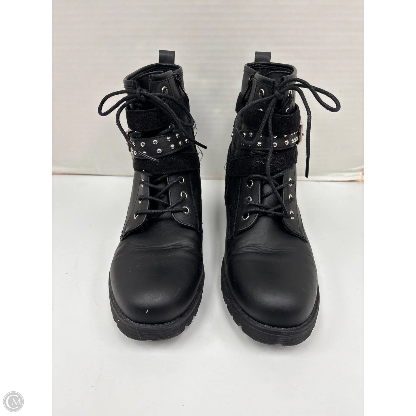 Boots Ankle Flats By Clothes Mentor In Black, Size: 9