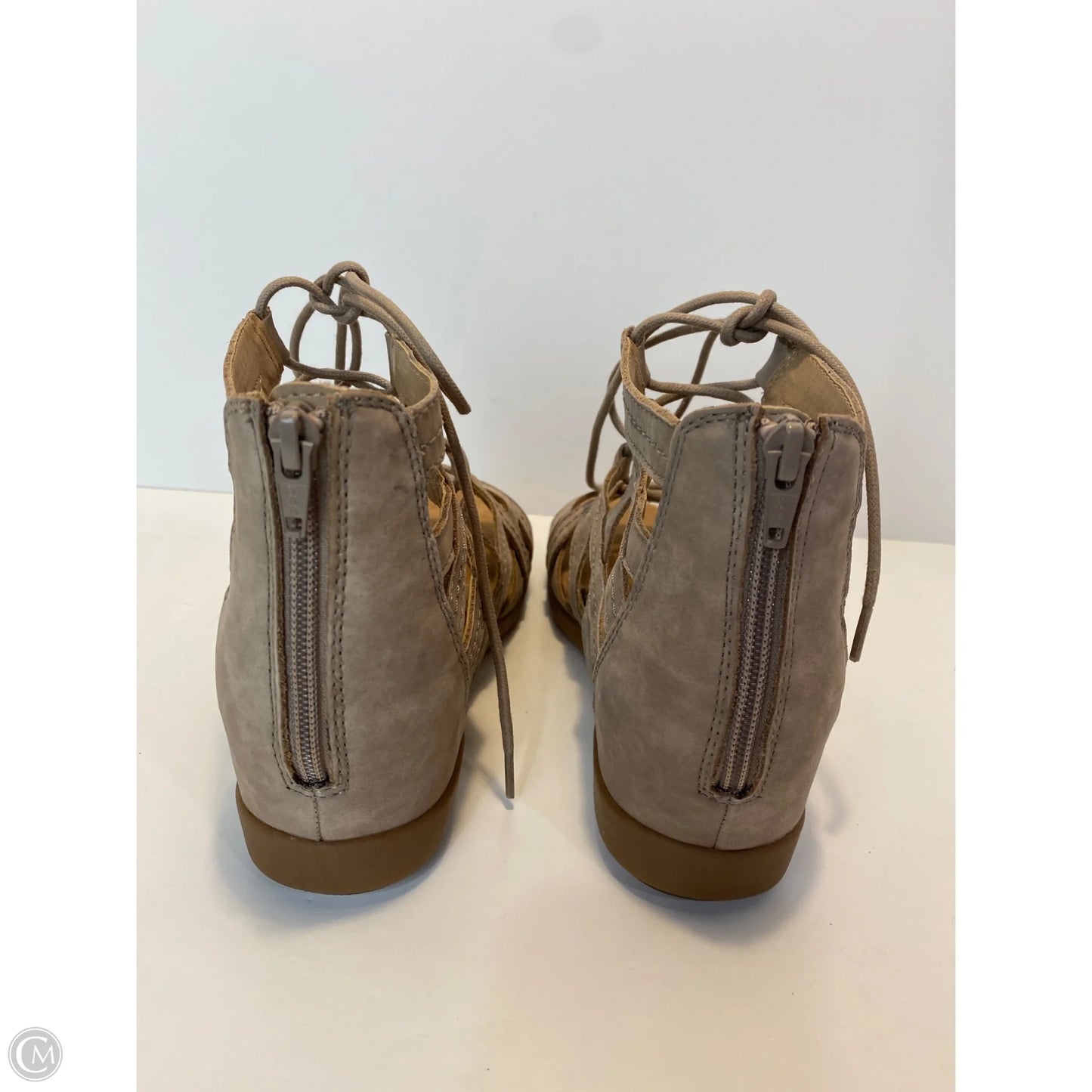 Sandals Flats By Earth In Taupe, Size: 8.5