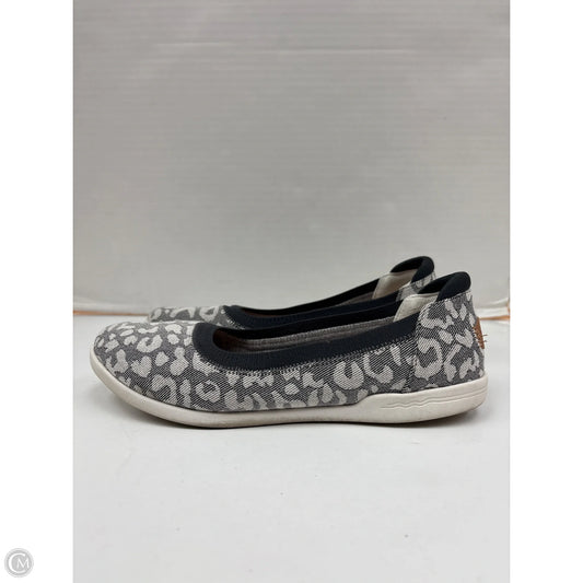 Shoes Flats By Hey Dude In Grey, Size: 8