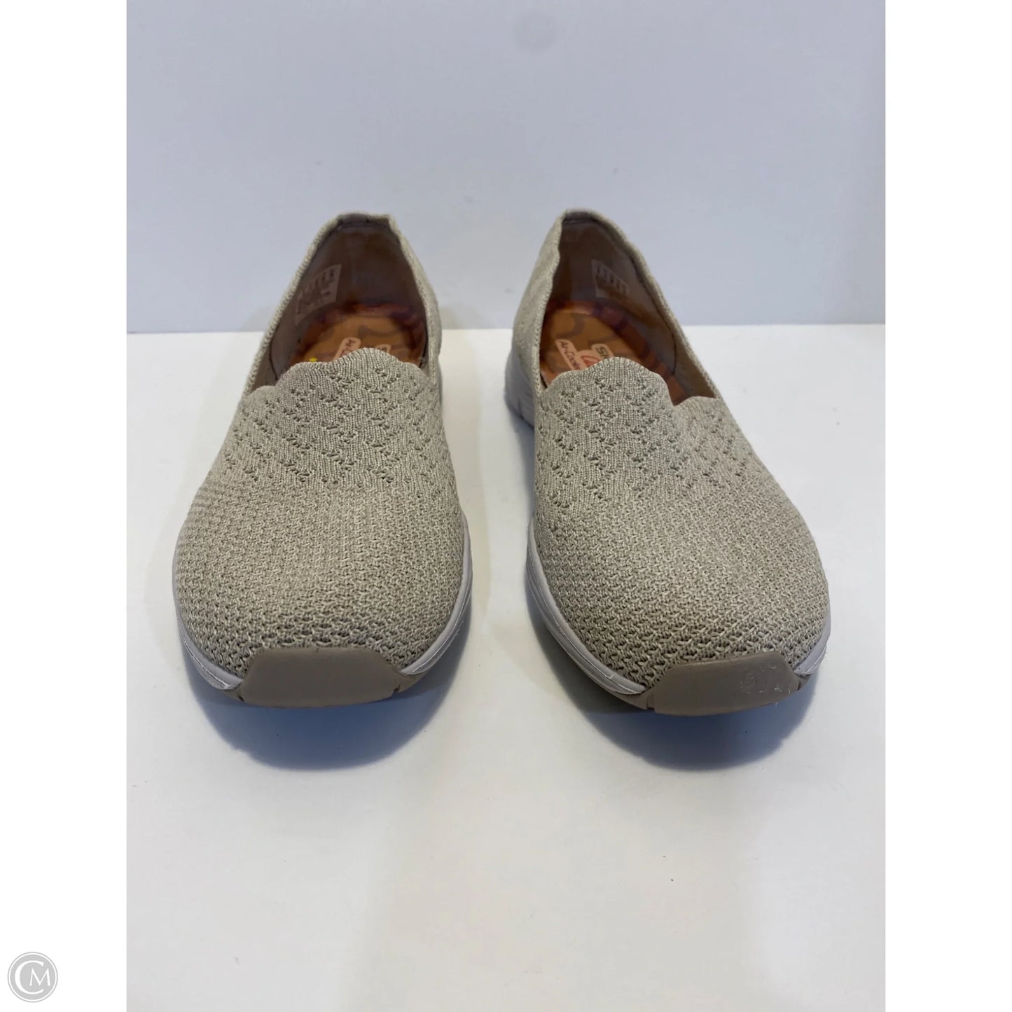 Shoes Flats By Skechers In Tan, Size: 6