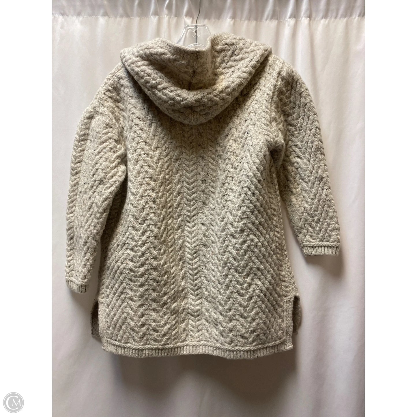 Sweater By Clothes Mentor In Beige, Size: M