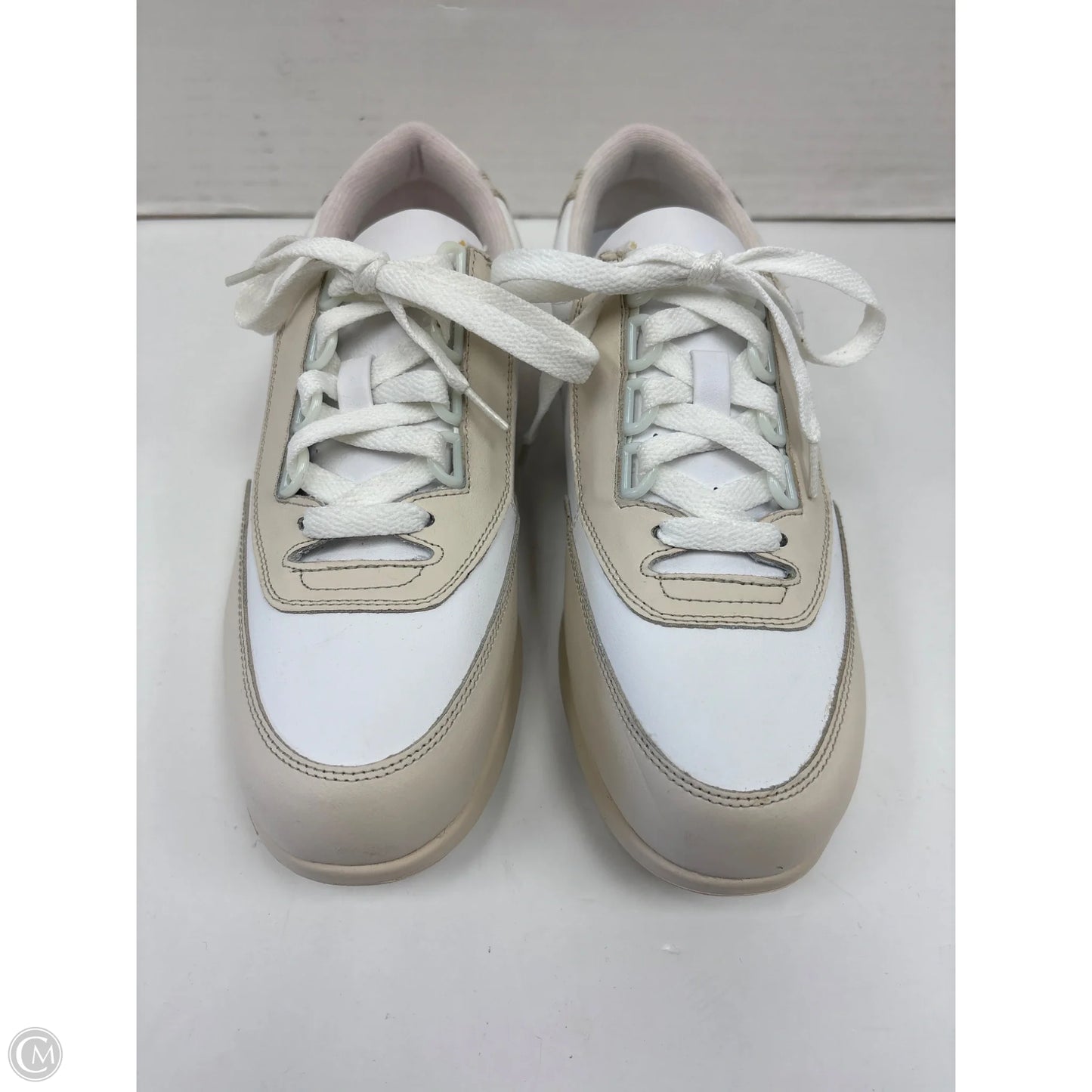 Shoes Athletic By Hush Puppies In White, Size: 8