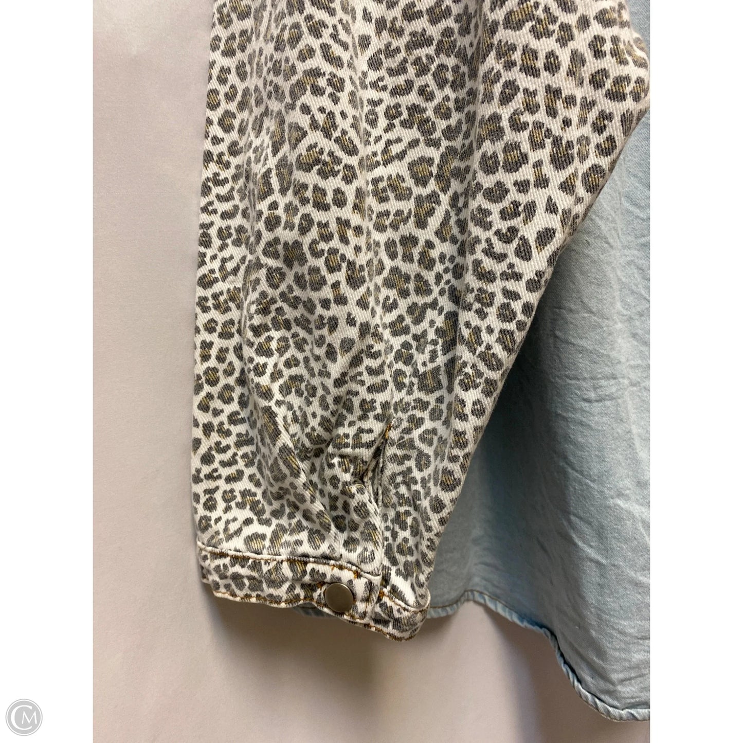 Jacket Shirt By Clothes Mentor In Animal Print, Size: Xl