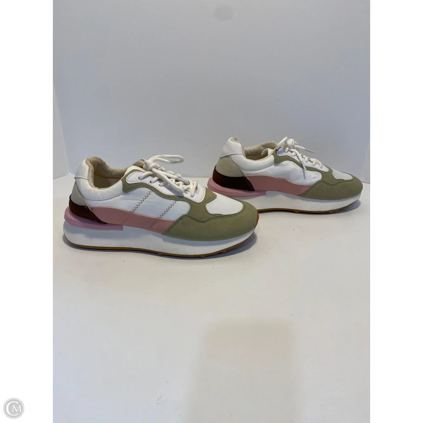 Shoes Sneakers By Clothes Mentor In White, Size: 8