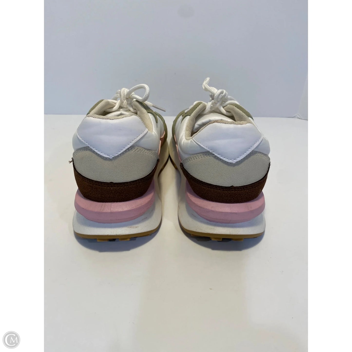 Shoes Sneakers By Clothes Mentor In White, Size: 8