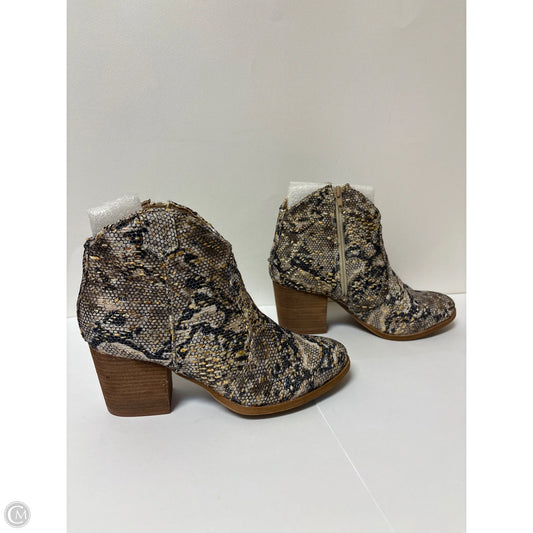 Boots Ankle Heels By Very G In Gold, Size: 7.5