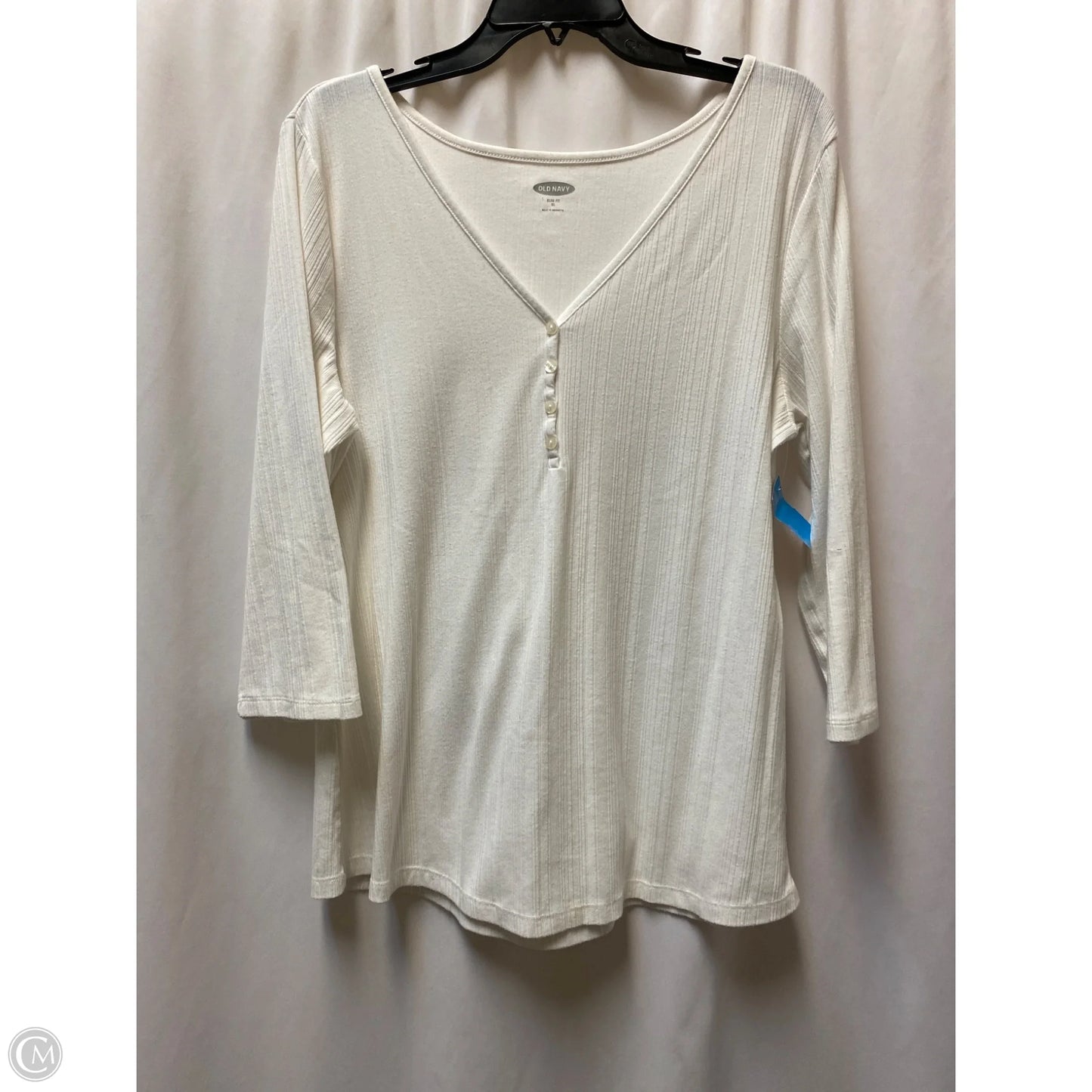 Top Long Sleeve By Old Navy In White, Size: Xl