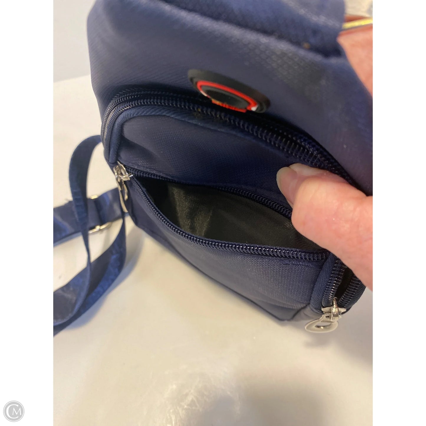 Crossbody By Clothes Mentor, Size: Small