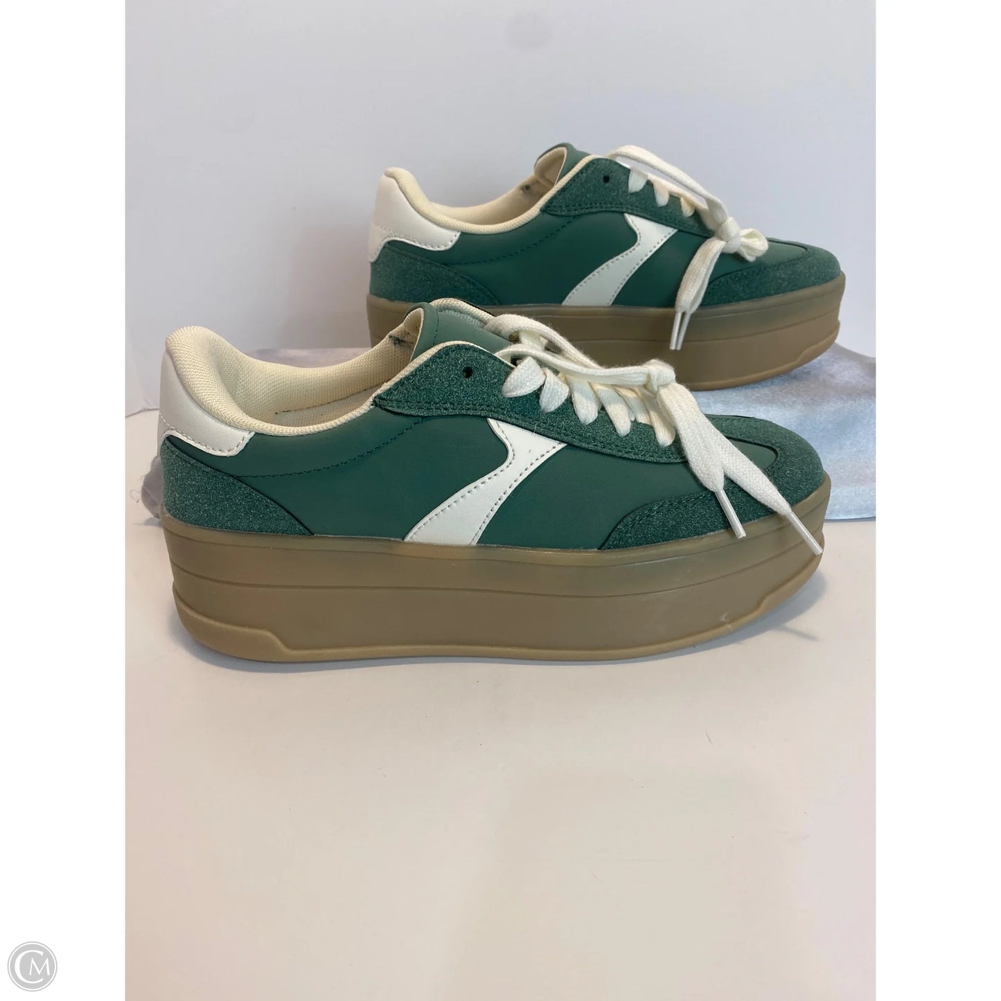 Shoes Sneakers By No Boundaries In Green, Size: 8