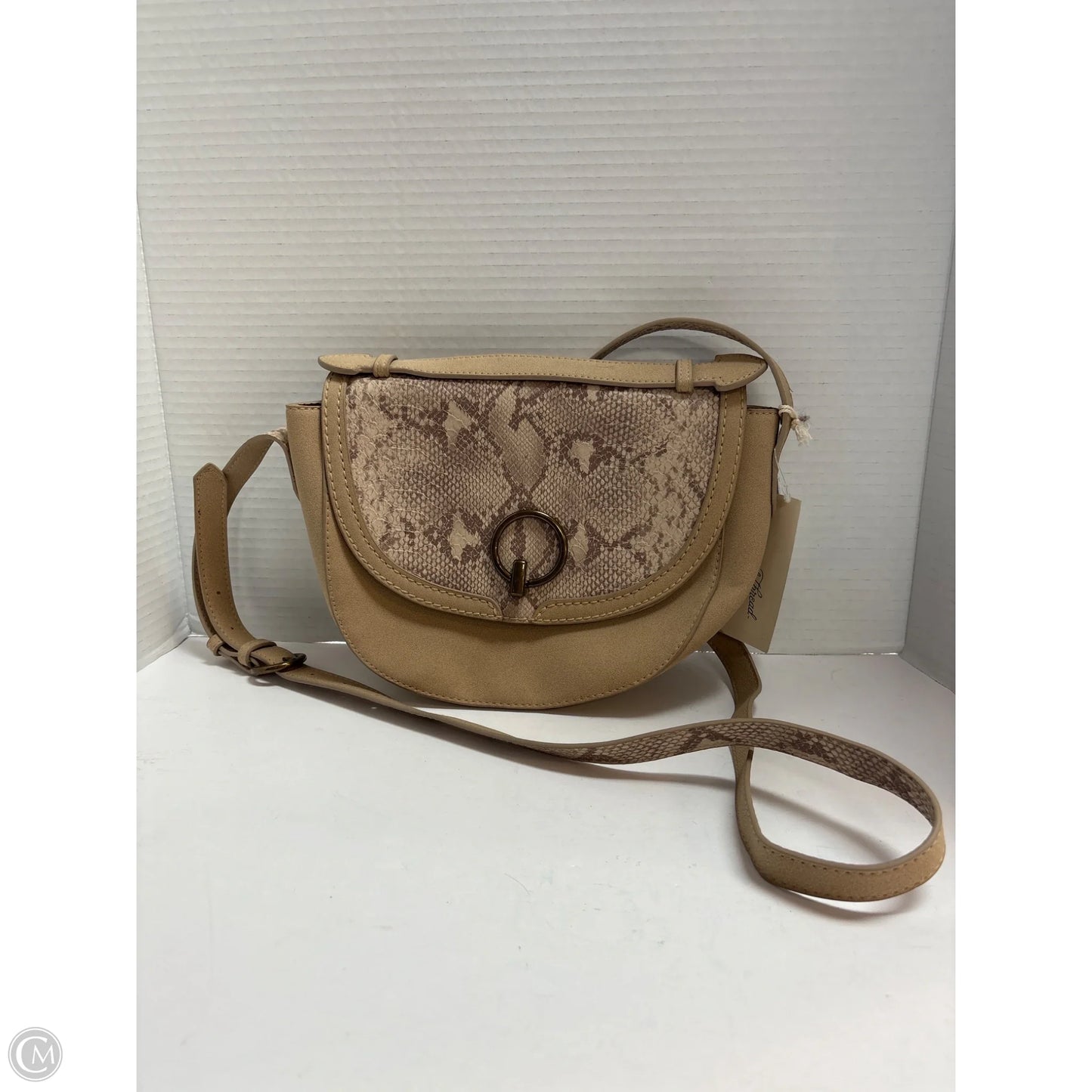 Crossbody By Universal Thread, Size: Medium