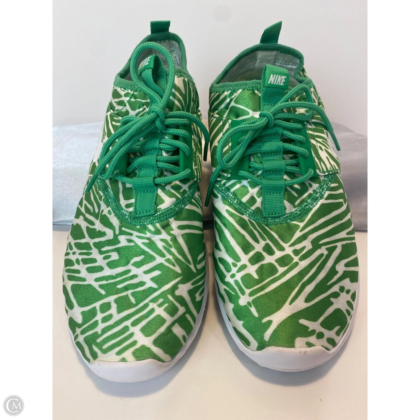 Shoes Athletic By Nike In Green, Size: 9.5