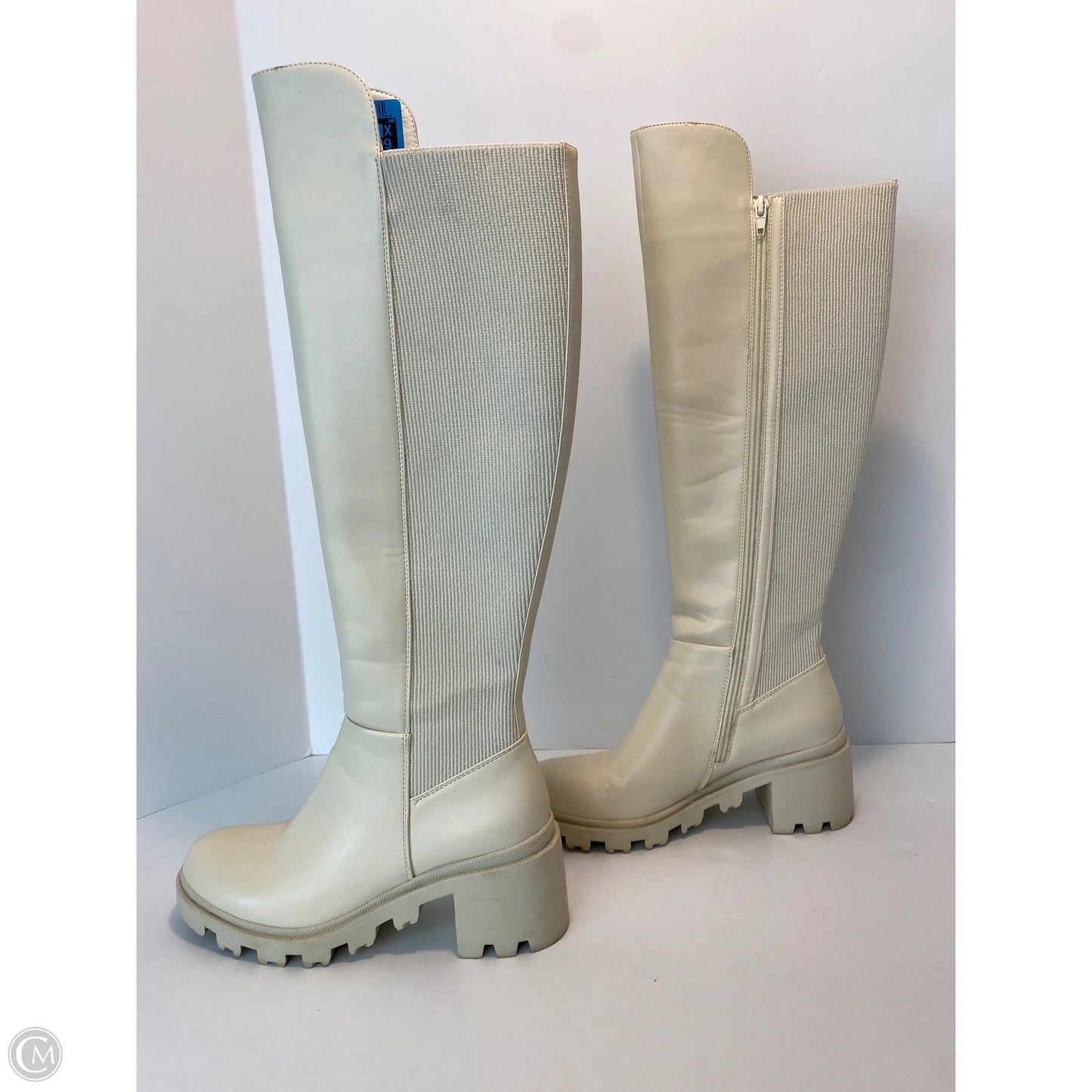 Boots Knee Heels By Clothes Mentor In Cream, Size: 7