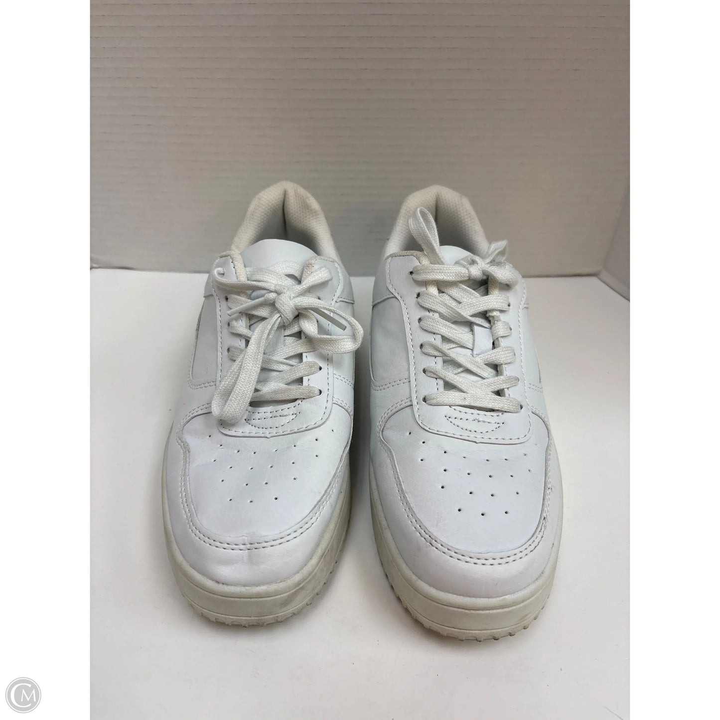 Shoes Athletic By No Boundaries In White, Size: 9