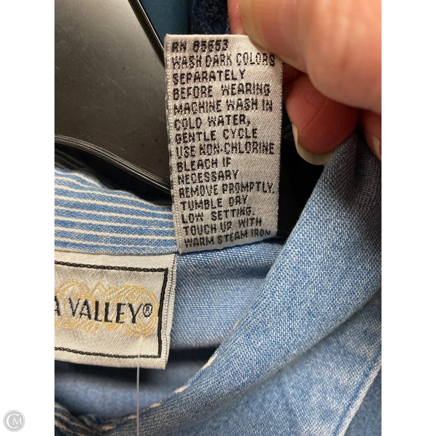 Top Short Sleeve By Clothes Mentor In Blue Denim, Size: L