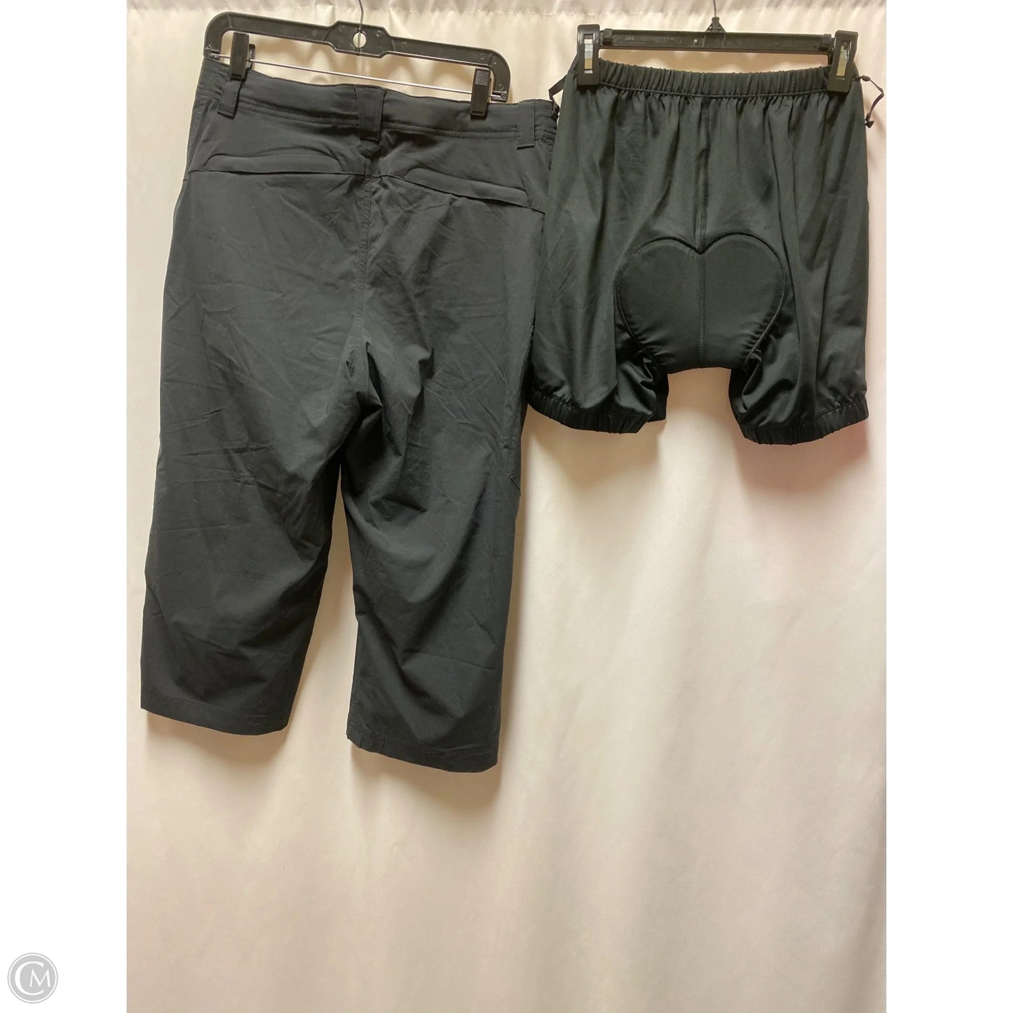 Capris By L.l. Bean In Black, Size: M