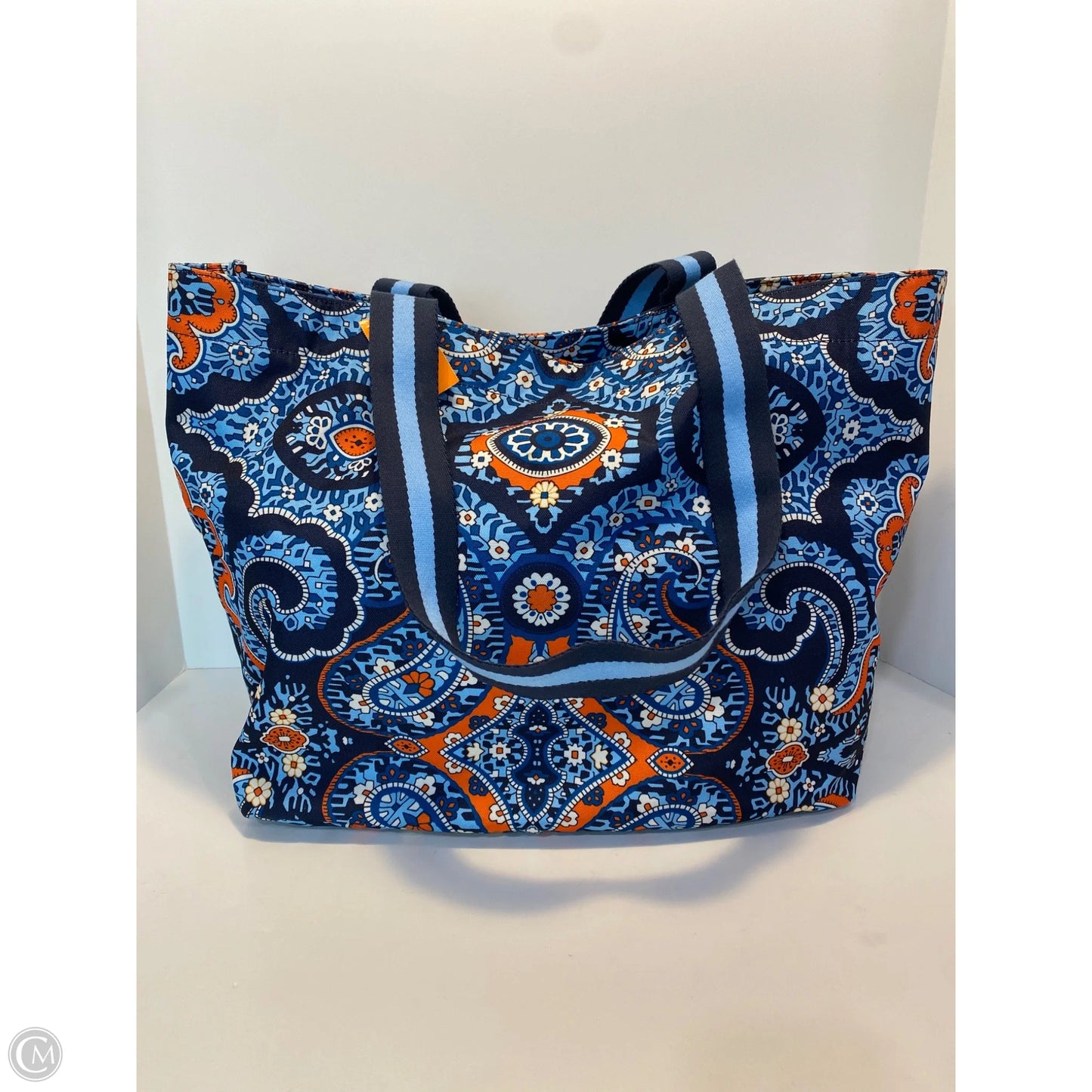 Handbag By Vera Bradley, Size: Large