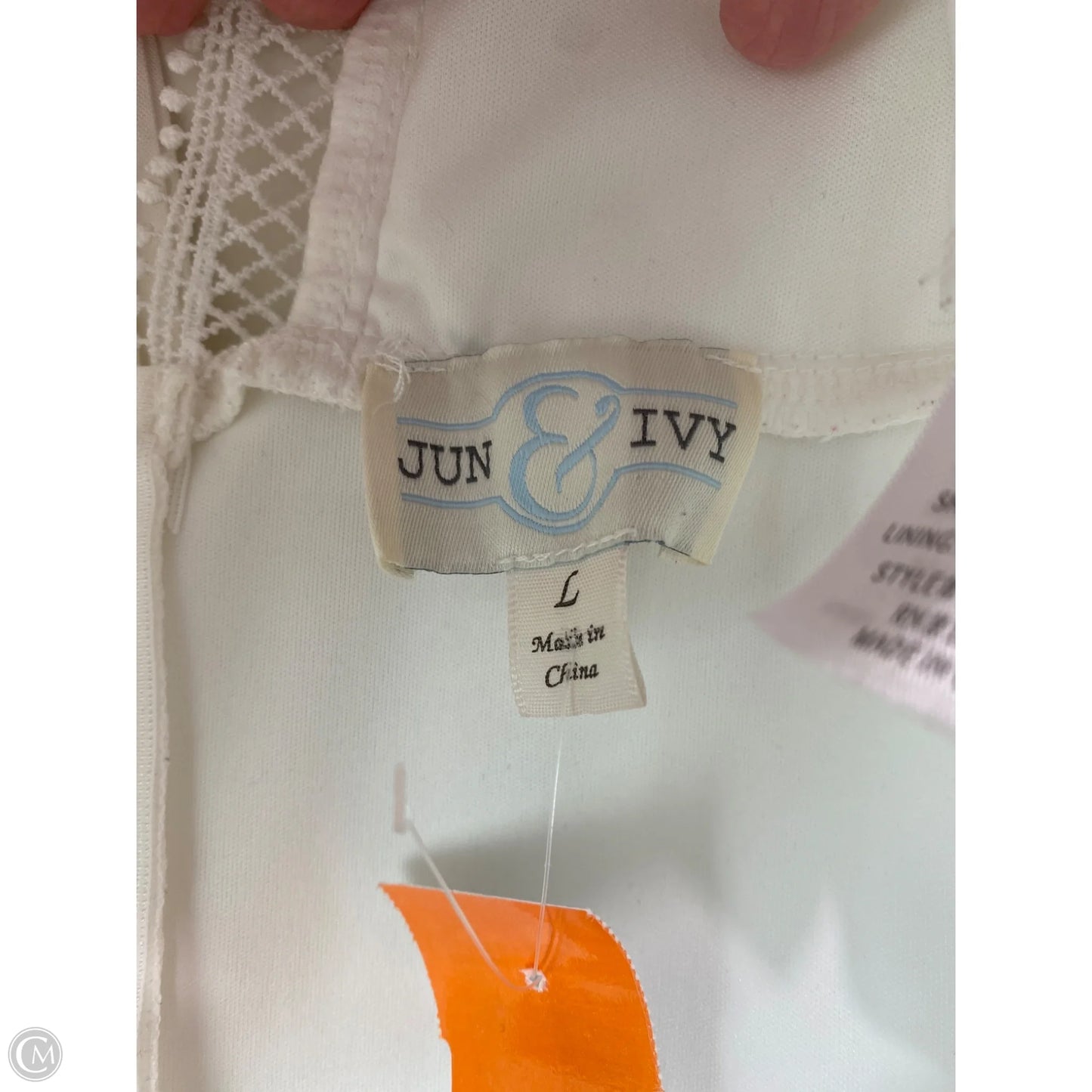 Top Sleeveless By Jun & Ivy In White, Size: L