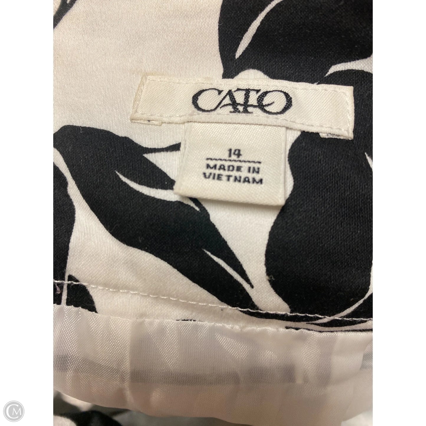 Skirt Mini & Short By Cato In Black & White, Size: 14