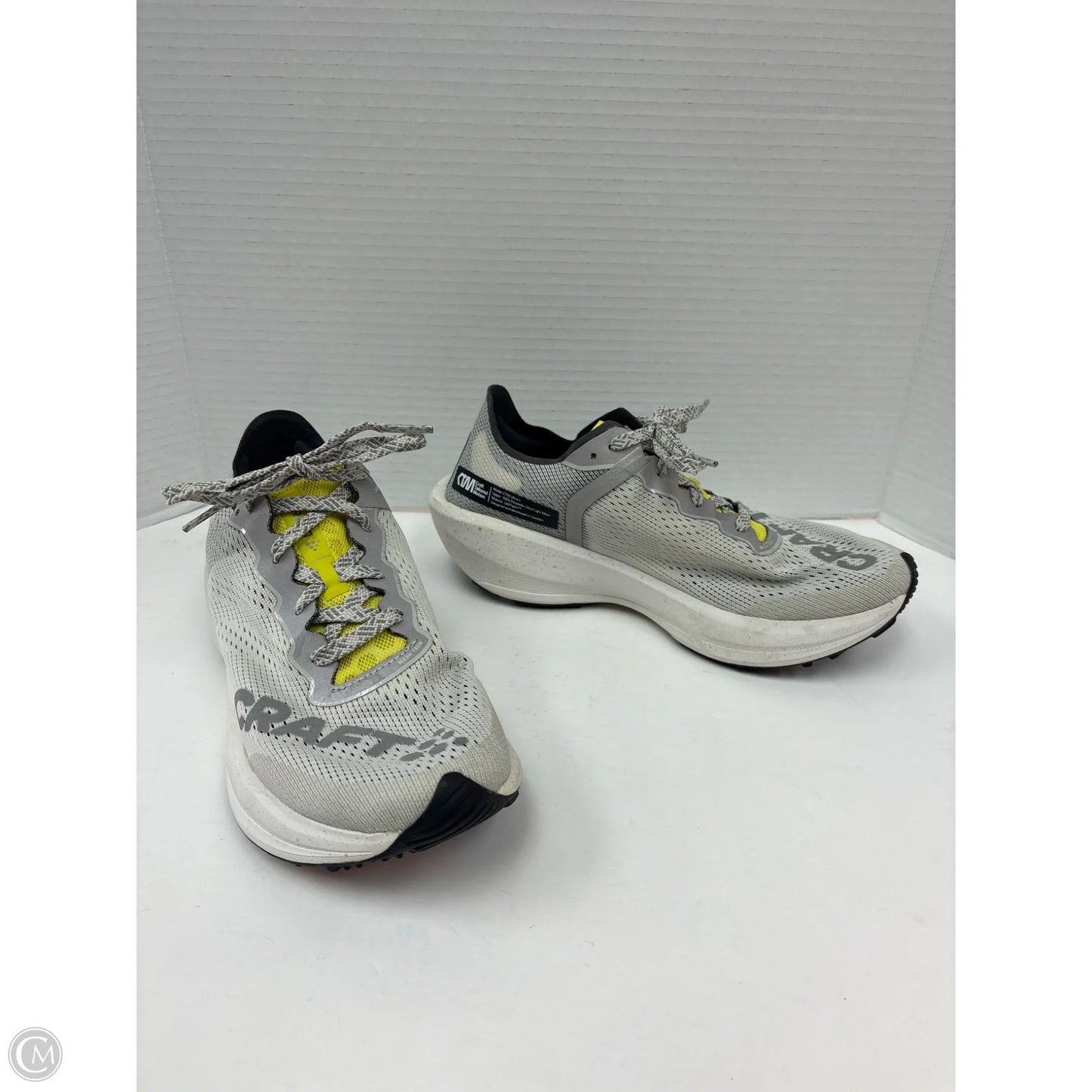Shoes Athletic By Clothes Mentor In Grey, Size: 8.5