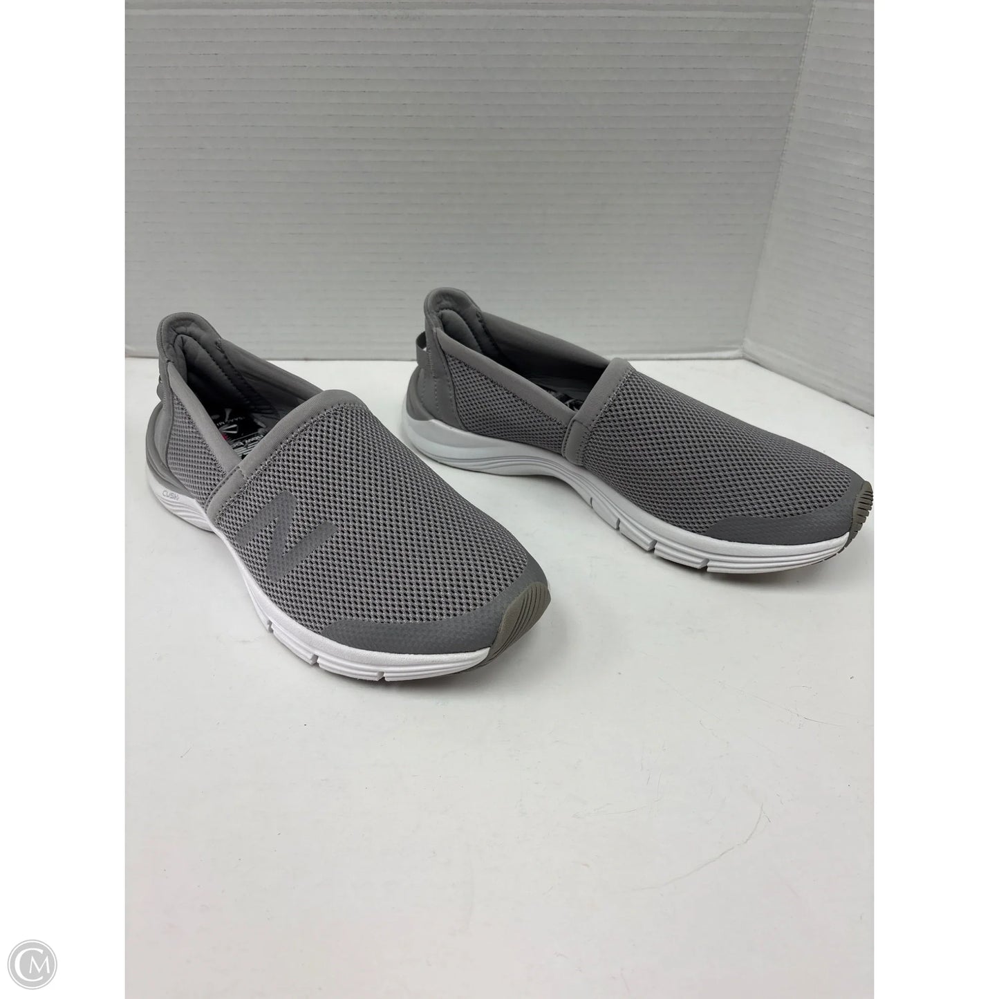 Shoes Athletic By New Balance In Grey, Size: 9