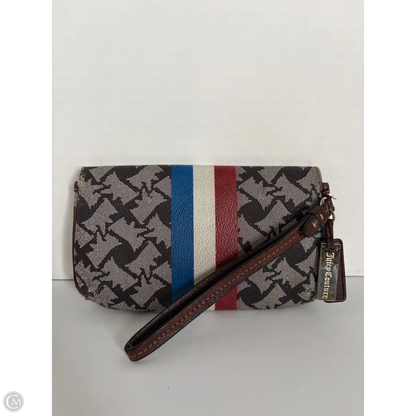 Wristlet By Juicy Couture, Size: Medium